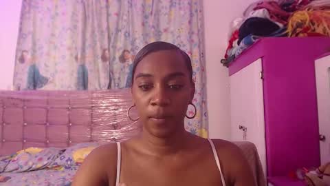 Snapshot of aishaowens chatting on 12/19/25, 02:02 Aisha online show from 12/19/25, 02:02