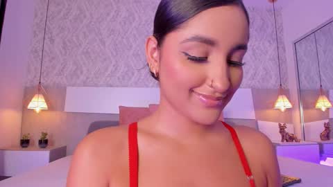 Aisha online show from 12/02/25, 04:35