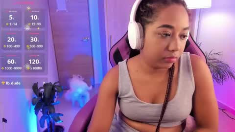 Aisha online show from 02/25/25, 02:14