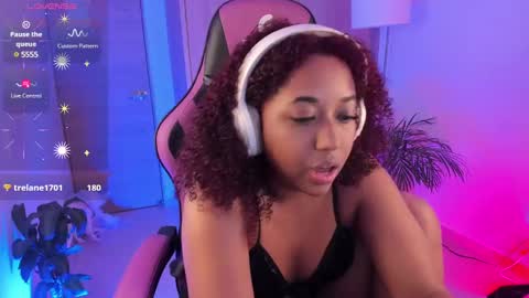 Aisha online show from 03/04/25, 10:05