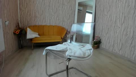 Aisha online show from 02/15/25, 11:39