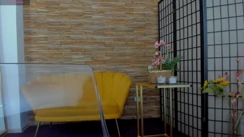 Aisha online show from 09/12/25, 04:12