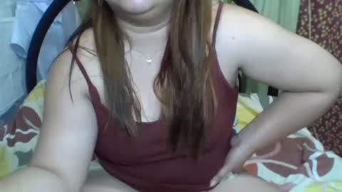 Snapshot of aislahrose chatting on 11/25/25, 02:11 rosie online show from 11/25/25, 02:11