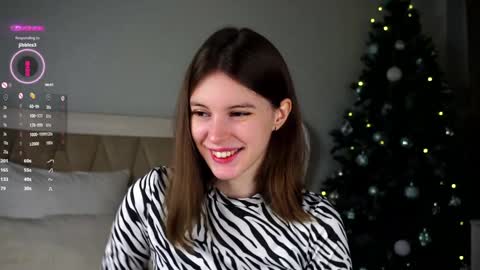 Snapshot of aislyfarran chatting on 01/04/25, 01:10 Aliza online show from 01/04/25, 01:10