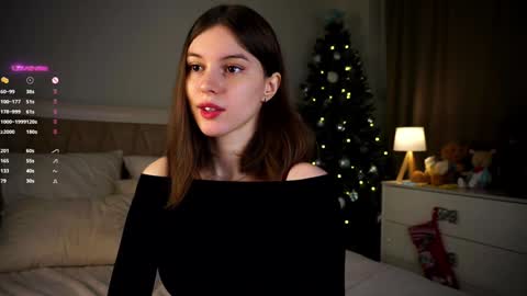 Snapshot of aislyfarran chatting on 01/10/25, 01:10 Aliza online show from 01/10/25, 01:10