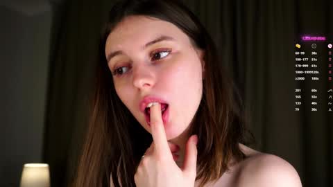 Snapshot of aislyfarran chatting on 01/17/25, 07:19 Aliza online show from 01/17/25, 07:19