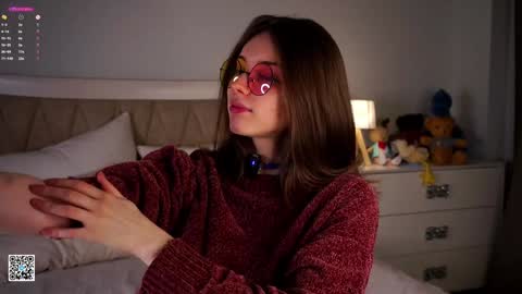 Snapshot of aislyfarran chatting on 02/01/25, 01:12 Aliza online show from 02/01/25, 01:12
