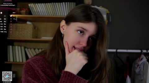 Snapshot of aislyfarran chatting on 10/03/25, 01:13 Aliza online show from 10/03/25, 01:13