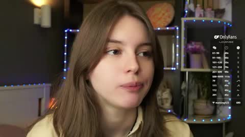 Snapshot of aislyfarran chatting on 04/07/26, 01:28 Aliza online show from 04/07/26, 01:28