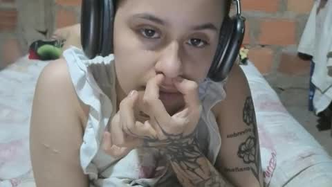 Snapshot of aitana23_ chatting on 05/19/26, 02:23 aiti online show from 05/19/26, 02:23