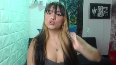 Snapshot of aitana_gomezz chatting on 01/10/25, 08:37 Aitana online show from 01/10/25, 08:37