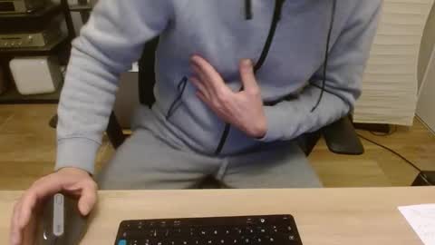 Snapshot of aixcited chatting on 01/11/26, 10:04 aixcited online show from 01/11/26, 10:04