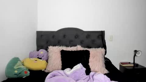 Aizen My- online show from 11/23/25, 02:22