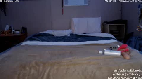 Snapshot of akabutt chatting on 02/22/25, 02:39 Alec online show from 02/22/25, 02:39