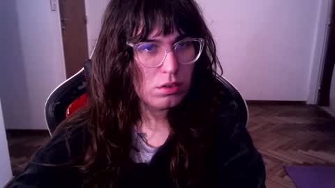 Snapshot of akamedolle chatting on 11/24/25, 06:24 Veronica Akame 3 online show from 11/24/25, 06:24