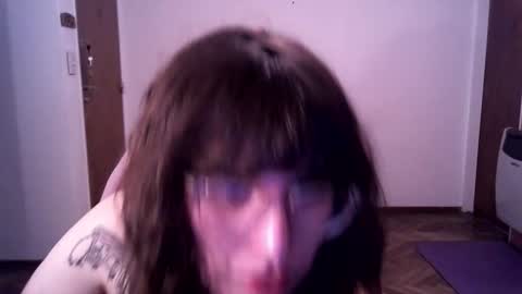 Snapshot of akamedolle chatting on 11/26/25, 02:56 Veronica Akame 3 online show from 11/26/25, 02:56