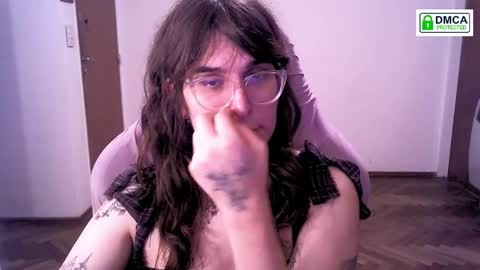 Snapshot of akamedolle chatting on 02/18/26, 10:11 Veronica Akame 3 online show from 02/18/26, 10:11