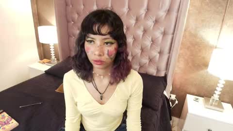 A K A N E  U W U online show from 02/25/25, 04:42