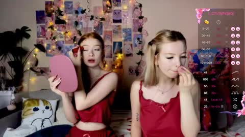 Snapshot of akari_moon3 chatting on 03/21/26, 05:34 Akari online show from 03/21/26, 05:34