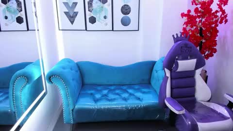 Azaka  online show from 12/17/25, 12:22