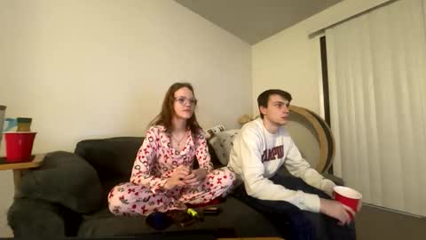 Snapshot of akexclusive chatting on 12/04/25, 12:36 akexclusive online show from 12/04/25, 12:36