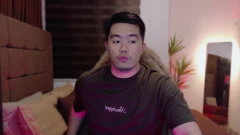 Snapshot of akihiro_morningstar chatting on 12/21/25, 10:33 Dave online show from 12/21/25, 10:33