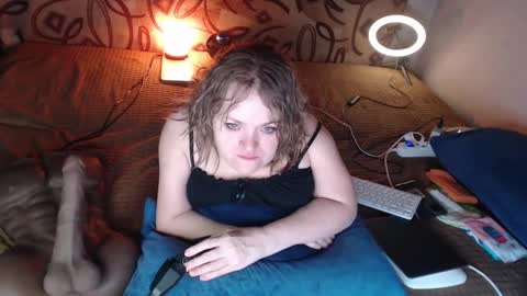 Snapshot of akindmodel chatting on 01/24/25, 11:56 Natalie online show from 01/24/25, 11:56