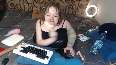 Snapshot of akindmodel chatting on 02/22/25, 11:35 Natalie online show from 02/22/25, 11:35