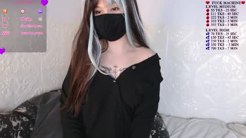 Snapshot of akira_amy chatting on 09/28/25, 12:43 Amilia online show from 09/28/25, 12:43
