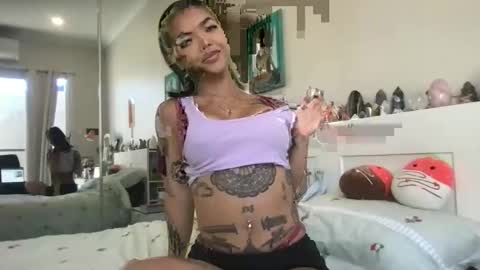 Snapshot of akirazayy chatting on 01/07/26, 09:50 Akira Zay online show from 01/07/26, 09:50