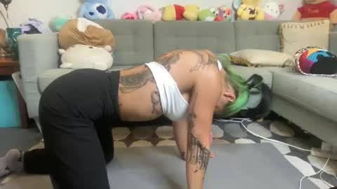 Snapshot of akirazayy chatting on 02/05/26, 02:27 Akira Zay online show from 02/05/26, 02:27