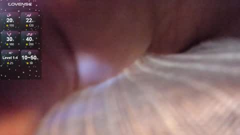 Snapshot of akura_01 chatting on 09/27/25, 01:38 Akura is here 3 online show from 09/27/25, 01:38
