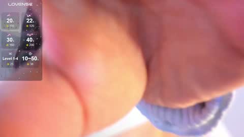 Snapshot of akura_01 chatting on 10/09/25, 06:44 Akura is here 3 online show from 10/09/25, 06:44