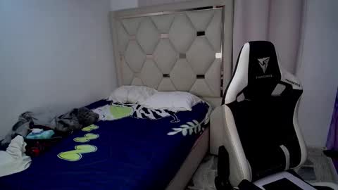 Snapshot of akyra_latin chatting on 02/03/26, 02:11 Akyra latin online show from 02/03/26, 02:11