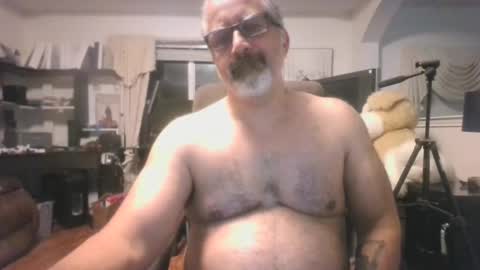 Snapshot of aladdin31673 chatting on 01/09/26, 01:41 aladdin31673 online show from 01/09/26, 01:41