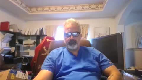 Snapshot of aladdin31673 chatting on 02/12/26, 11:44 aladdin31673 online show from 02/12/26, 11:44
