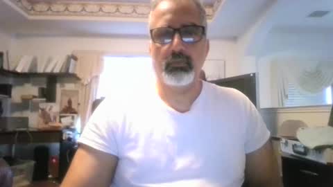 Snapshot of aladdin31673 chatting on 04/12/26, 11:32 aladdin31673 online show from 04/12/26, 11:32
