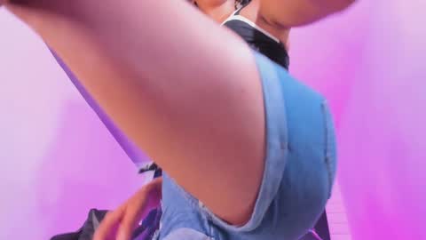 Snapshot of alahia__rodriguez chatting on 09/26/25, 08:57 Alahia Rodriguez online show from 09/26/25, 08:57