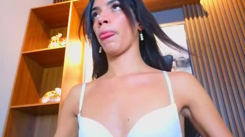 Alahia Rodriguez online show from 05/02/26, 07:41
