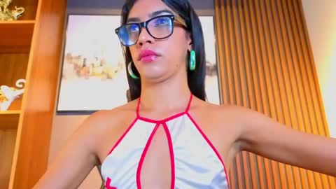 Snapshot of alahia__rodriguez chatting on 06/04/26, 08:04 Alahia Rodriguez online show from 06/04/26, 08:04