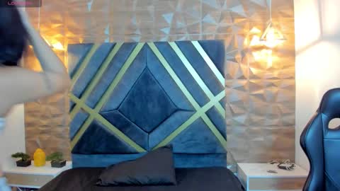 ALAHIA online show from 10/10/25, 11:09