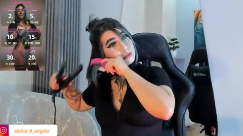 Snapshot of alahia_dangelo_ chatting on 06/06/26, 06:01 ALAHIA online show from 06/06/26, 06:01