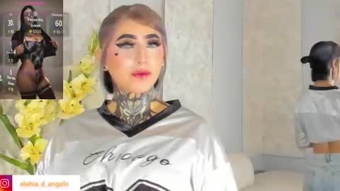 Snapshot of alahia_dangelo_ chatting on 06/11/26, 06:28 ALAHIA online show from 06/11/26, 06:28