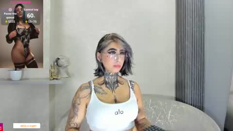 Snapshot of alahia_dangelo_ chatting on 06/14/26, 04:42 ALAHIA online show from 06/14/26, 04:42