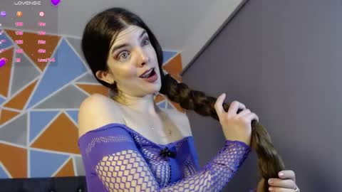           online show from 05/04/26, 08:21