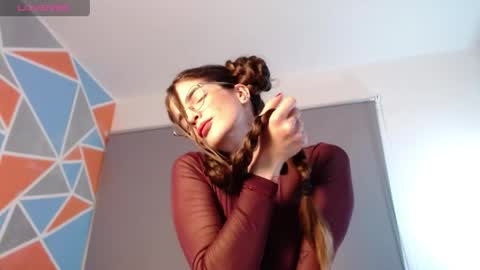           online show from 06/04/26, 02:23