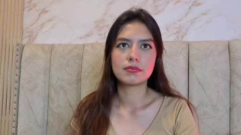 alahiasweet1 online show from 04/17/26, 12:08