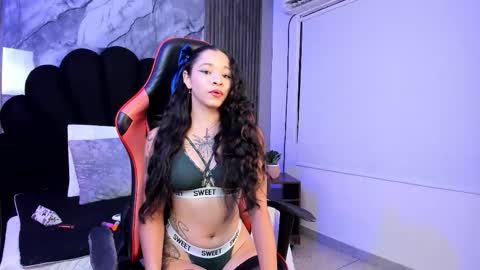 Snapshot of alahyapalmer_ chatting on 09/16/25, 04:57 alahyapalmer_ online show from 09/16/25, 04:57