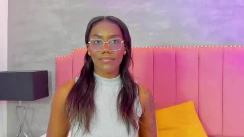 alaia_colins online show from 11/08/25, 11:58