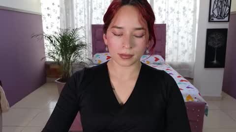 Alaia Skater online show from 12/15/25, 08:46